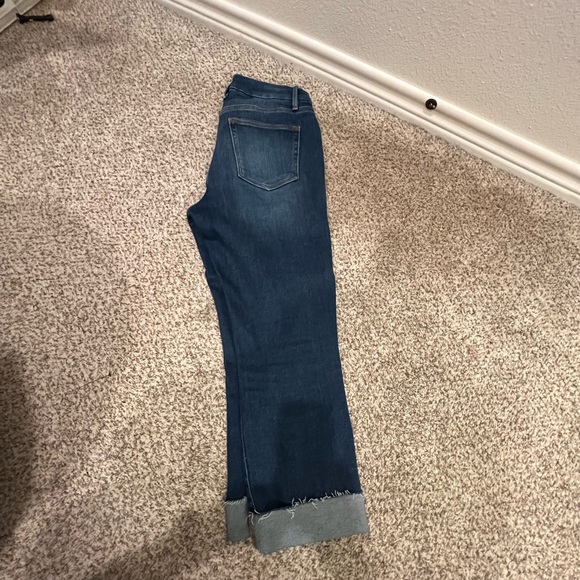 Good American - Picture 2 of 4